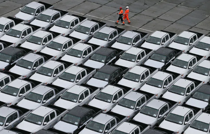 China seeks policy support for Russian automakers